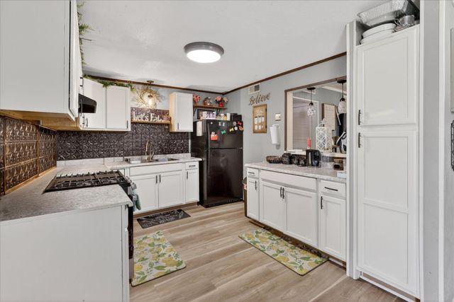 315 Hillcrest Street, Mansfield, TX 76063