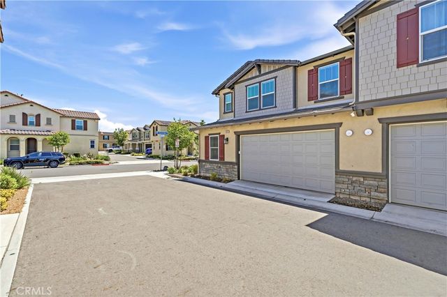 16032 Tanzinite, Chino, CA 91708