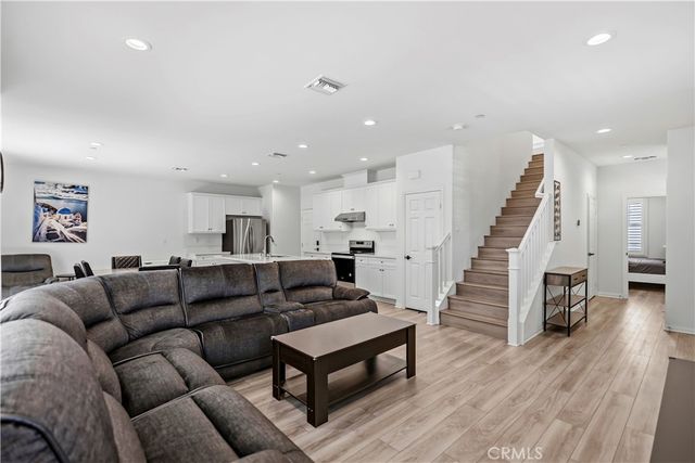 16032 Tanzinite, Chino, CA 91708