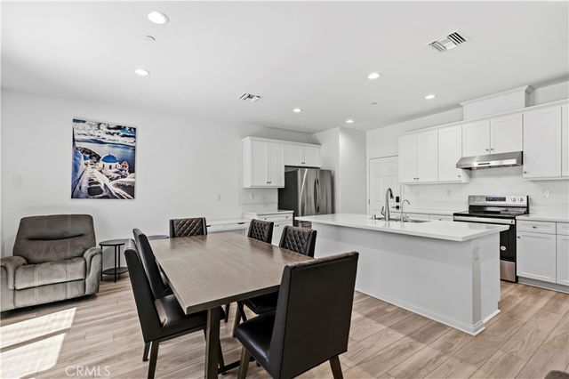 16032 Tanzinite, Chino, CA 91708