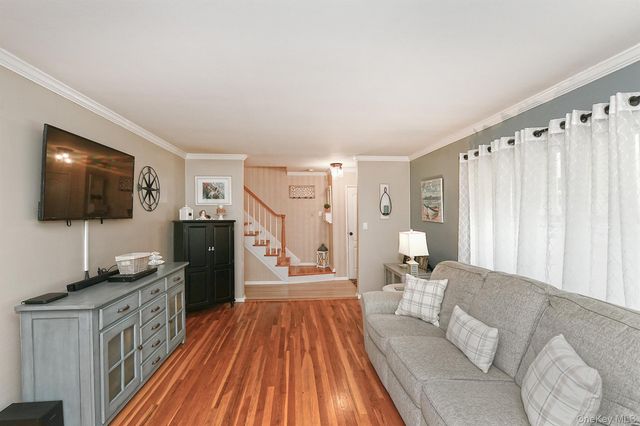 42 Montrose Drive, Commack, NY 11725