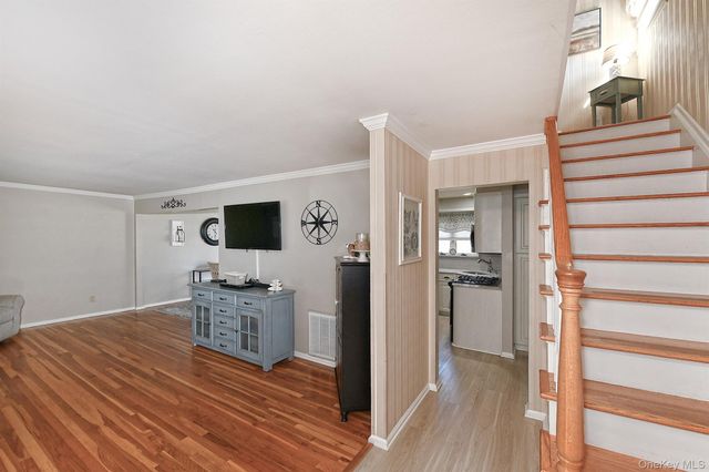42 Montrose Drive, Commack, NY 11725