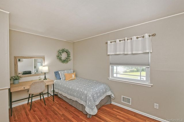 42 Montrose Drive, Commack, NY 11725