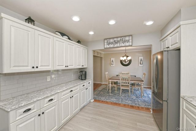 42 Montrose Drive, Commack, NY 11725