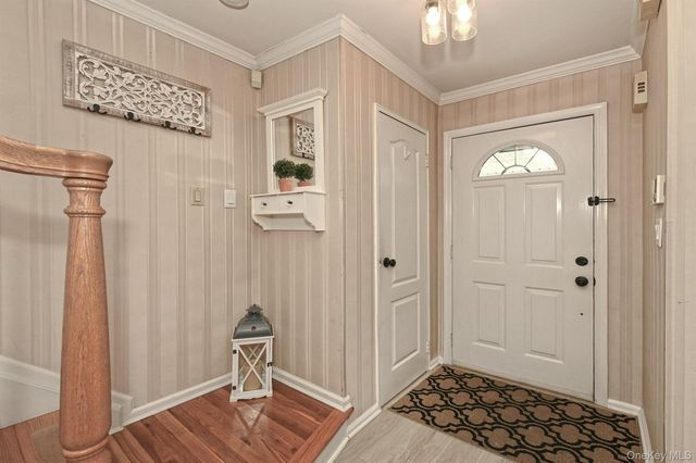 42 Montrose Drive, Commack, NY 11725