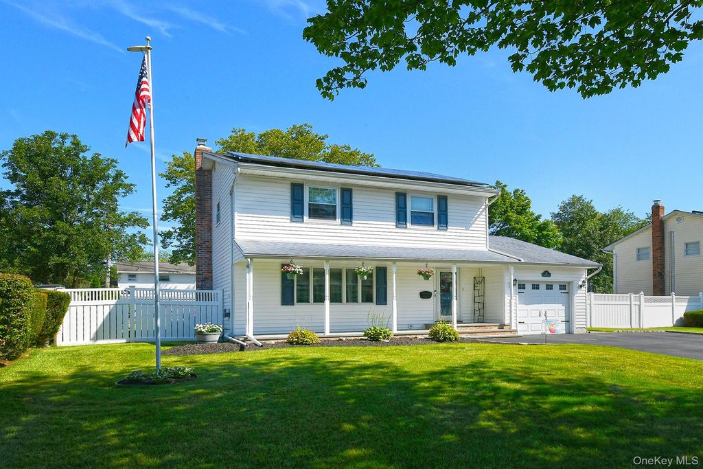42 Montrose Drive, Commack, NY 11725