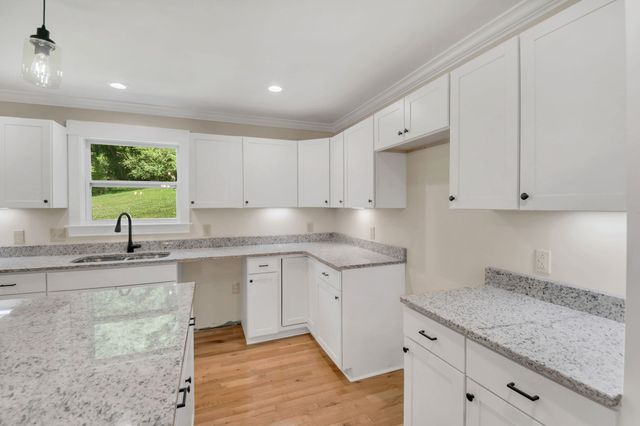 3185 Prospect Rd, Pulaski, TN 38478
