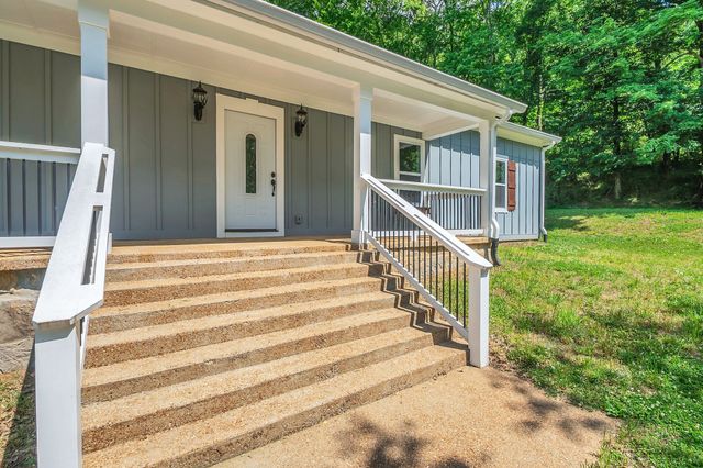 3185 Prospect Rd, Pulaski, TN 38478