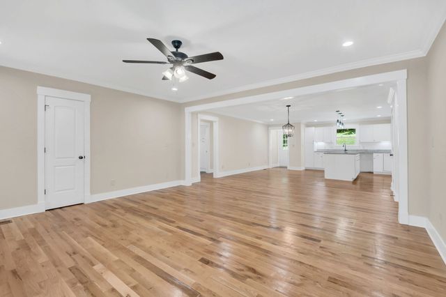 3185 Prospect Rd, Pulaski, TN 38478
