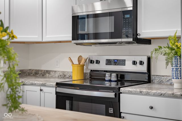 8087 W 300 S, Columbus, IN 47201