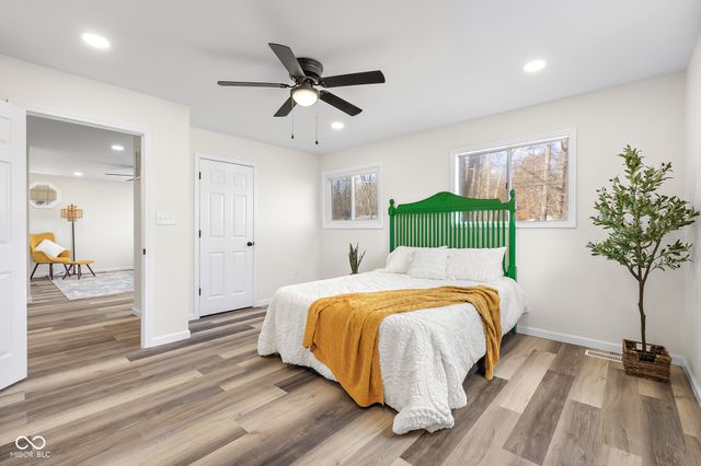 8087 W 300 S, Columbus, IN 47201