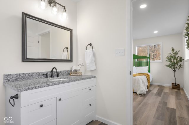 8087 W 300 S, Columbus, IN 47201