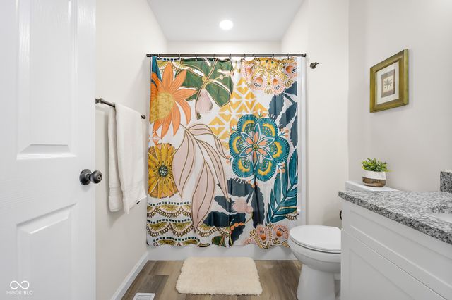 8087 W 300 S, Columbus, IN 47201