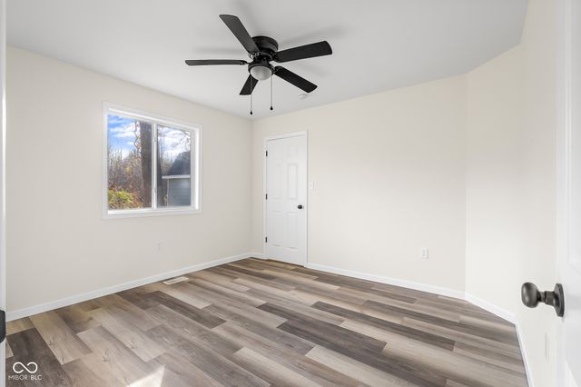 8087 W 300 S, Columbus, IN 47201