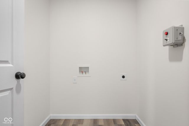 8087 W 300 S, Columbus, IN 47201