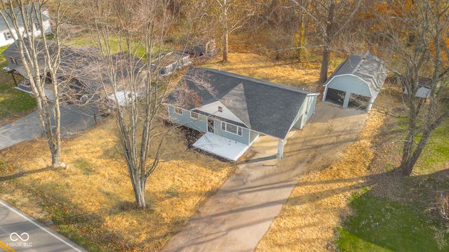 8087 W 300 S, Columbus, IN 47201