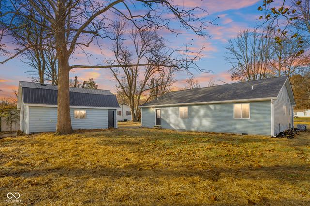 8087 W 300 S, Columbus, IN 47201