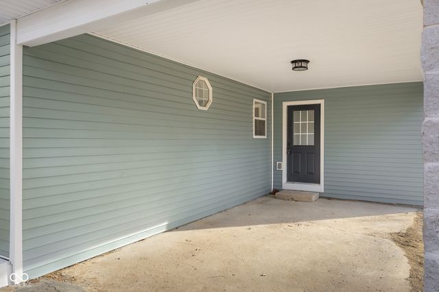 8087 W 300 S, Columbus, IN 47201