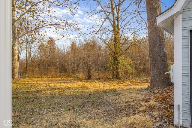 8087 W 300 S, Columbus, IN 47201