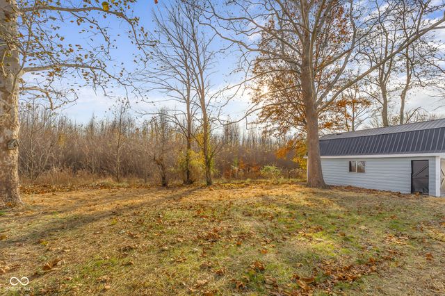 8087 W 300 S, Columbus, IN 47201