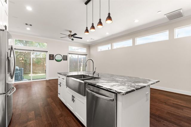 206 Drennan Street, Houston, TX 77003