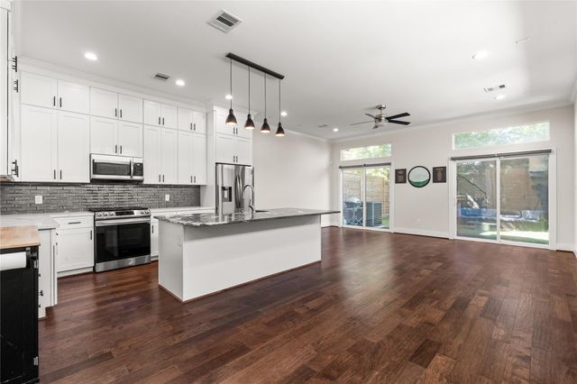 206 Drennan Street, Houston, TX 77003
