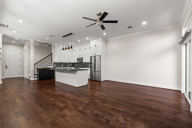 206 Drennan Street, Houston, TX 77003