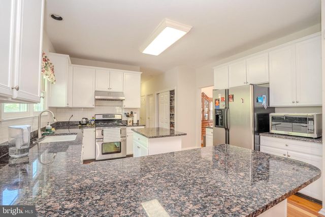 1 BUNTING COURT, Plainsboro, NJ 08536