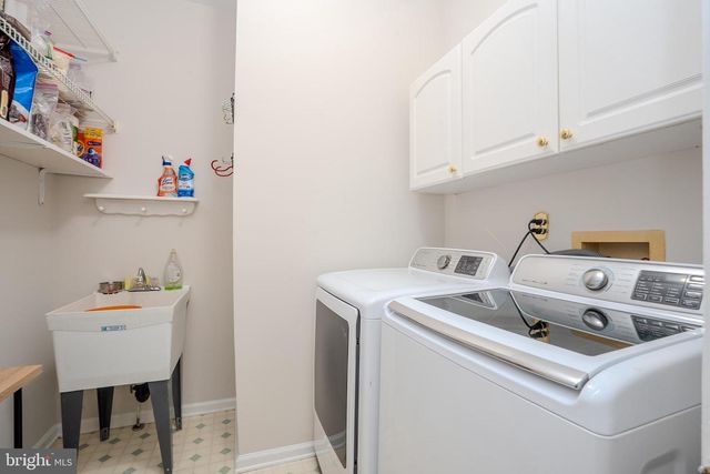 1 BUNTING COURT, Plainsboro, NJ 08536