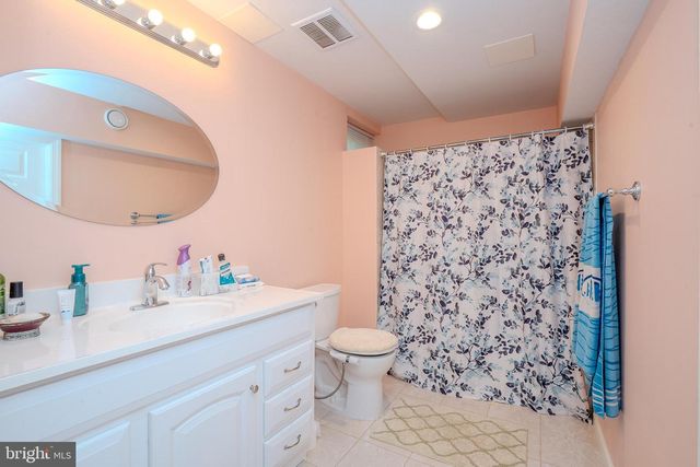 1 BUNTING COURT, Plainsboro, NJ 08536
