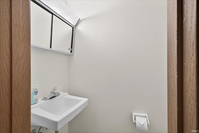 2303 S Burberry Lane, Bloomington, IN 47401