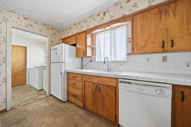 223 Oak St, Valley Springs, CA 95252