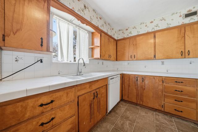 223 Oak St, Valley Springs, CA 95252