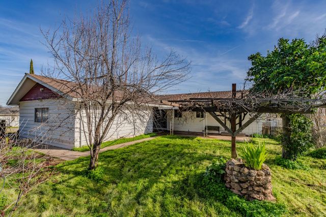 223 Oak St, Valley Springs, CA 95252