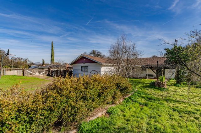 223 Oak St, Valley Springs, CA 95252