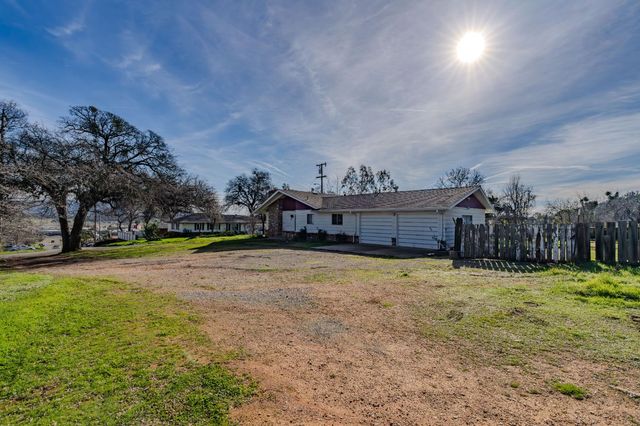 223 Oak St, Valley Springs, CA 95252