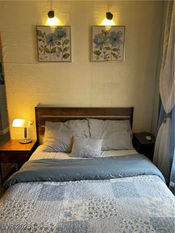 4361 Sanderling Circle 33, Las Vegas, NV 89103