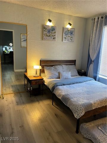 4361 Sanderling Circle 33, Las Vegas, NV 89103