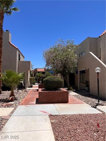 4361 Sanderling Circle 33, Las Vegas, NV 89103