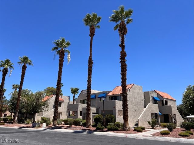 4361 Sanderling Circle 33, Las Vegas, NV 89103