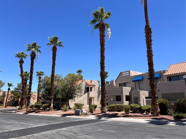 4361 Sanderling Circle 33, Las Vegas, NV 89103
