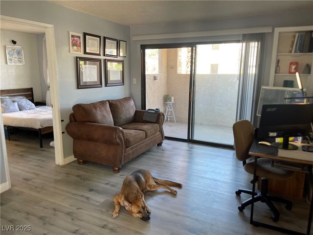 4361 Sanderling Circle 33, Las Vegas, NV 89103