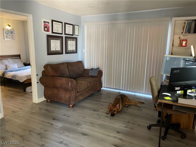 4361 Sanderling Circle 33, Las Vegas, NV 89103