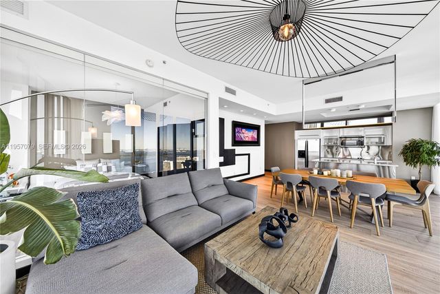 888 Biscayne Blvd 5508, Miami, FL 33132