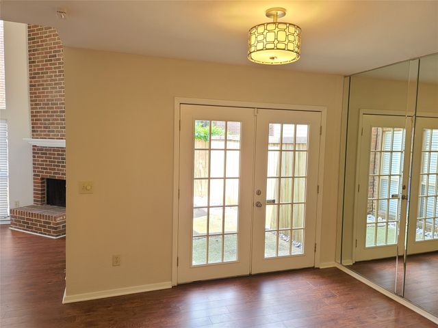 1914 Shorewood Drive, Grapevine, TX 76051