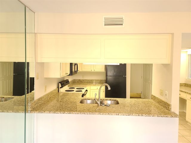 1914 Shorewood Drive, Grapevine, TX 76051