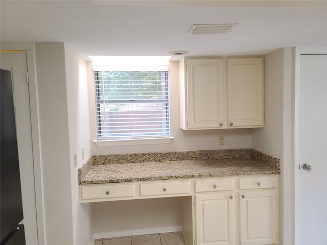 1914 Shorewood Drive, Grapevine, TX 76051