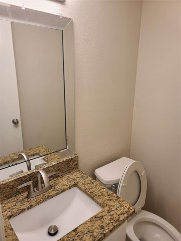 1914 Shorewood Drive, Grapevine, TX 76051