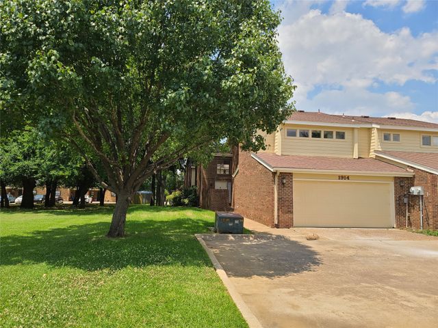 1914 Shorewood Drive, Grapevine, TX 76051