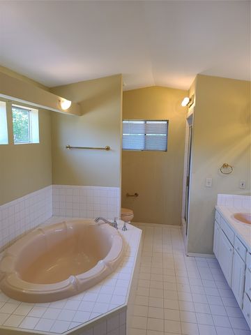 1914 Shorewood Drive, Grapevine, TX 76051